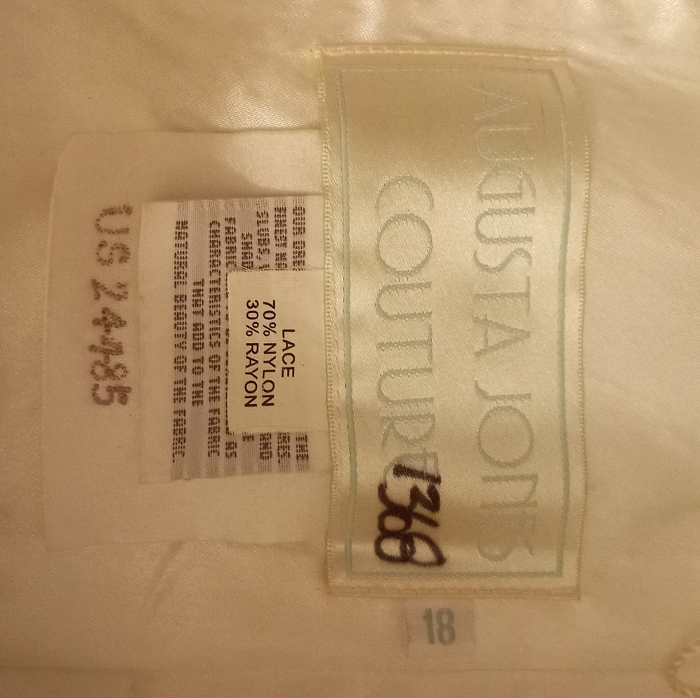 Augusta Jones Wedding Dress - Picture 6 of 7